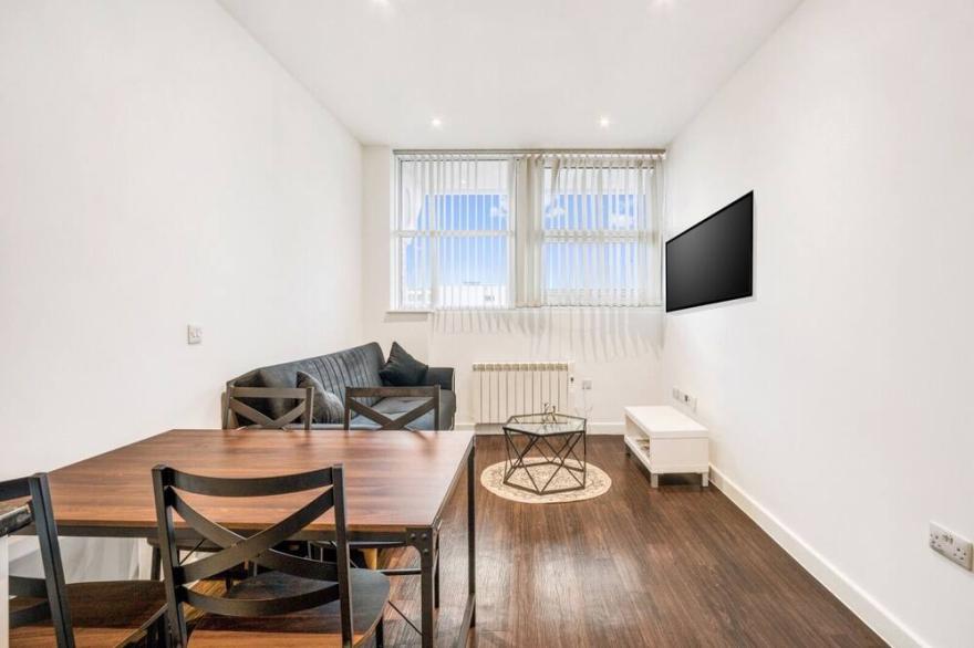 Fantastic 1 Bed by Heathrow Airport