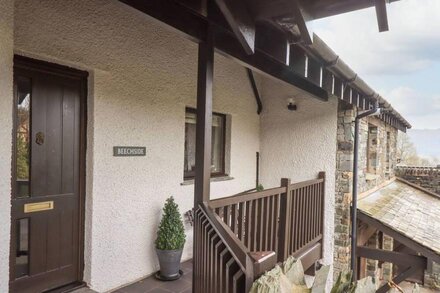 BEECHSIDE, family friendly, character holiday cottage in Ambleside