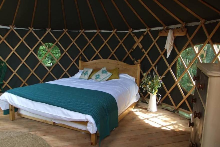 'Oak' Yurt In West Sussex Countryside