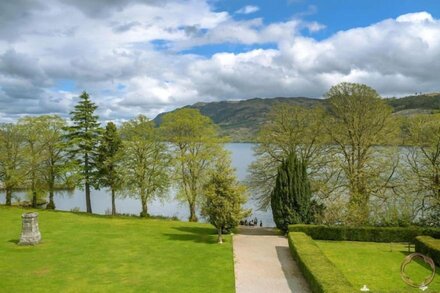 Luxury Self Catering Apartment with Swimming Pool in the Grounds of a Monastery on Loch Ness