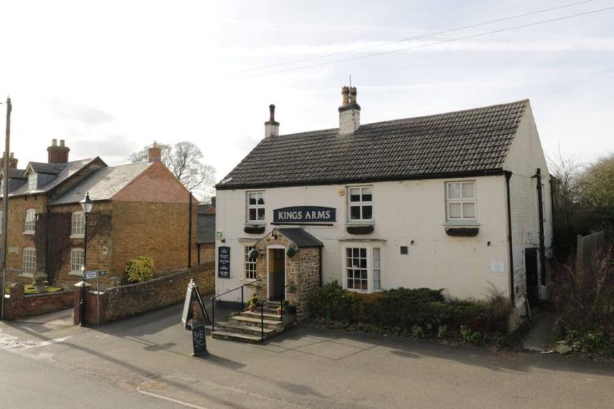 THE OLD SWEET SHOP, Pet Friendly, With Open Fire In Scalford