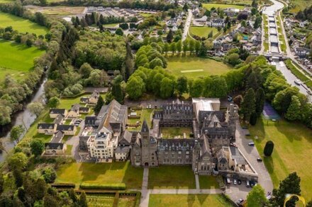 Luxury Self Catering Apartment with Swimming Pool in the Grounds of a Monastery on Loch Ness