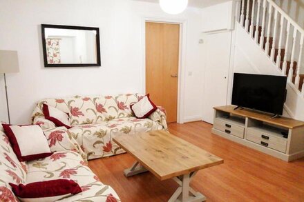 4 BREDON COURT, pet friendly, country holiday cottage in Newquay