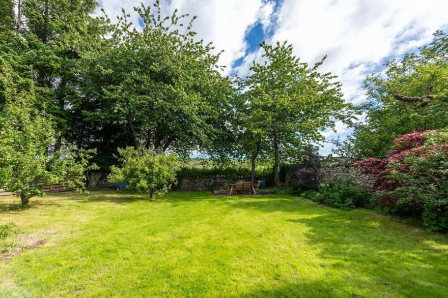 Delightful Garden Upper Cottage in Oldhamstocks