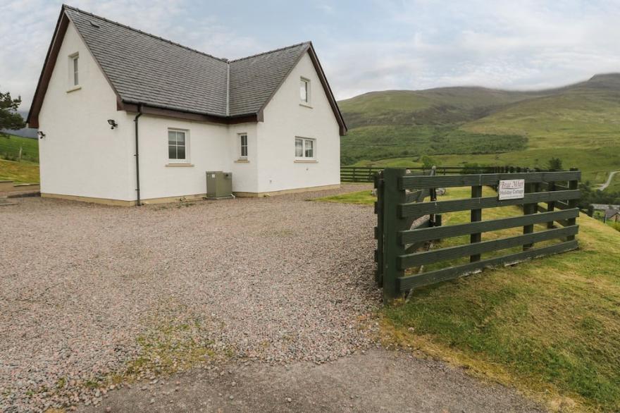 BRAE MHOR COTTAGE, Family Friendly, With A Garden In Fort William