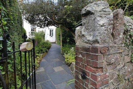 Robin Cottage in the beautiful Swansea