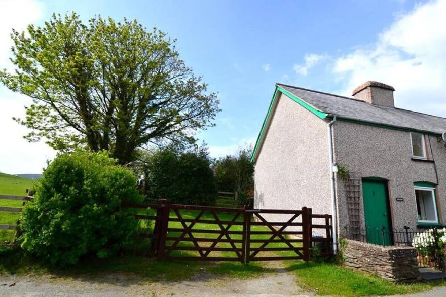 Moelfre Cottage in Machynlleth