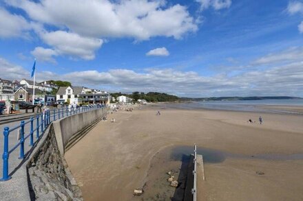 Dirleton in Saundersfoot