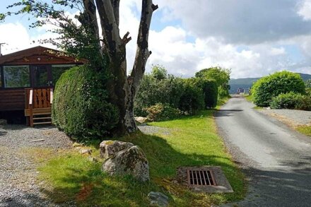 Cosy log cabin in Snowdonia with stunning views