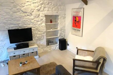 Immaculate 2-Bed loft, St Ives 2 min from beach