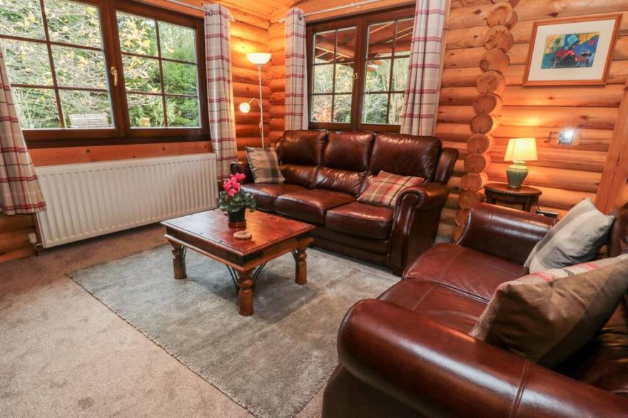 23 LAKESIDE DRIVE, pet friendly, country holiday cottage in Felton