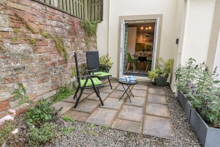 HERDWICK COTTAGE, family friendly, with a garden in Brampton, Cumbria