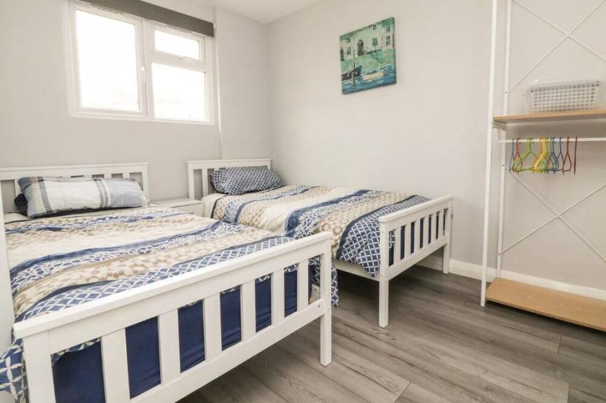 2 bed Chalet located on Penstowe holidays- only 10 mins drive to Bude
