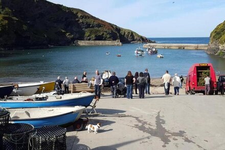 Harbour Loft, a delightful 15th century building in the heart of Port Isaac overlooking the harbour and beach