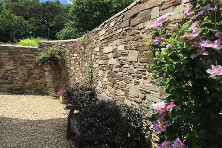 The Waterwheel Apartment is situated in Charlestown - A World Heritage Site