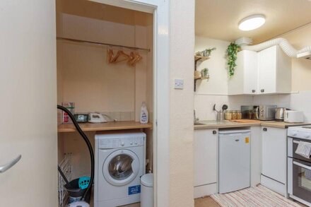 Cozy 1BD groundfloor - 8 Minute from city centre