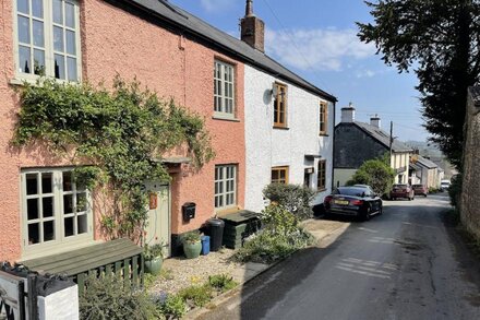 17th Century character cottage in pretty Devon village