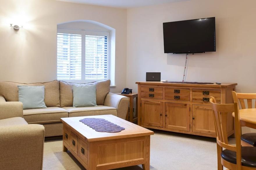 Pass The Keys | Secluded High End 2bed In ♥ Southsea With Parking!