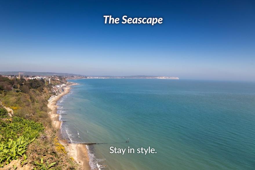 The Seascape, Luxury 3 Bed Apartment With Panoramic Sea Views, Garden & Hot Tub