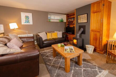 Langdale Retreat - Two Bedroom Apartment, Sleeps 4