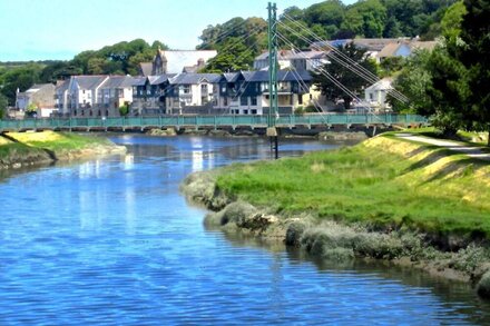 Waterside Cottage, River views, Cycling on Camel Trail, Free WiFi, Cornwall