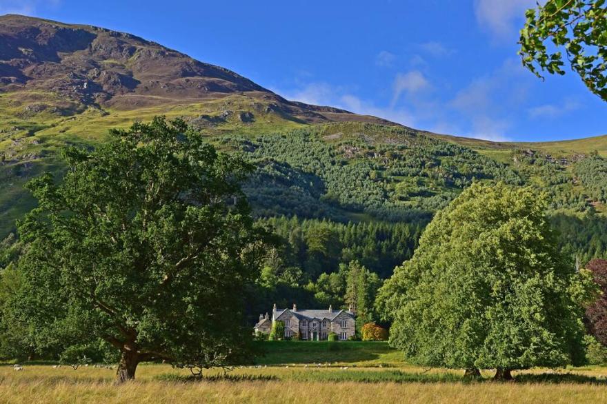 Chesthill House - Traditional Scottish Properties In Stunning Glen Lyon
