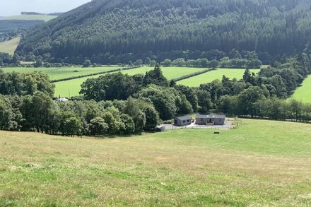 Smiddyhill Lodge, Innerleithen self catering holiday let