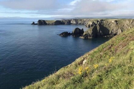 Cuddfan Fach - Stunning barn conversion Nr the Pembrokeshire Coast Path