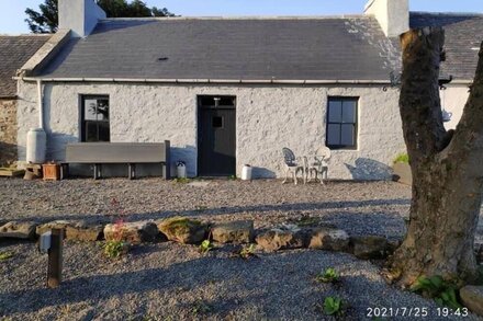 Bespoke 1 Bed Cottage in Dunbeath village.