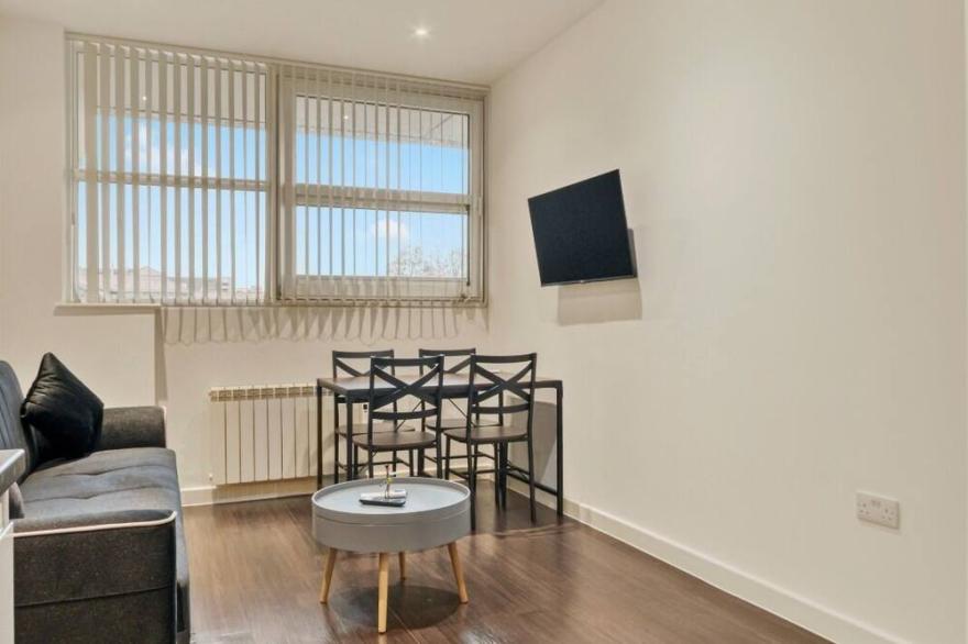 Modern 1 Bed by Heathrow Airport