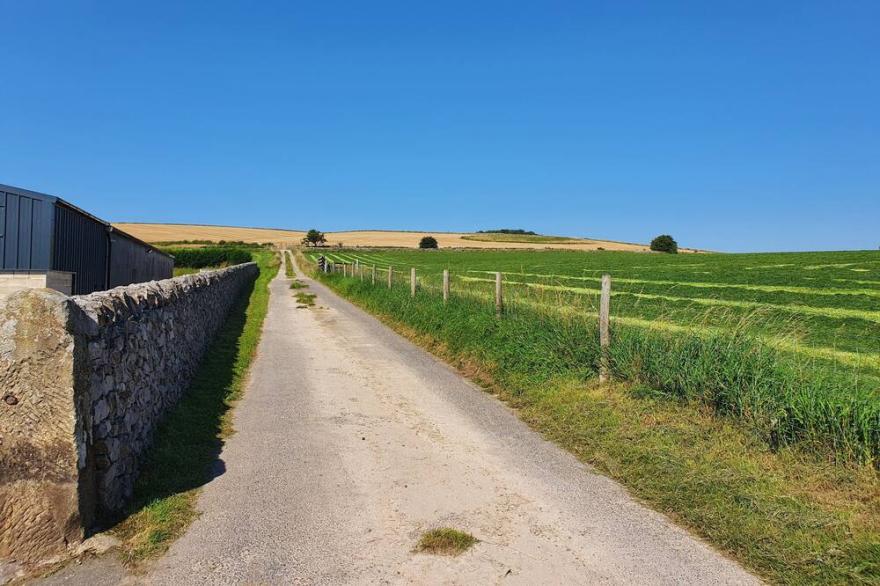 The Coach House - Beautifully converted cottage for two in the Peak District