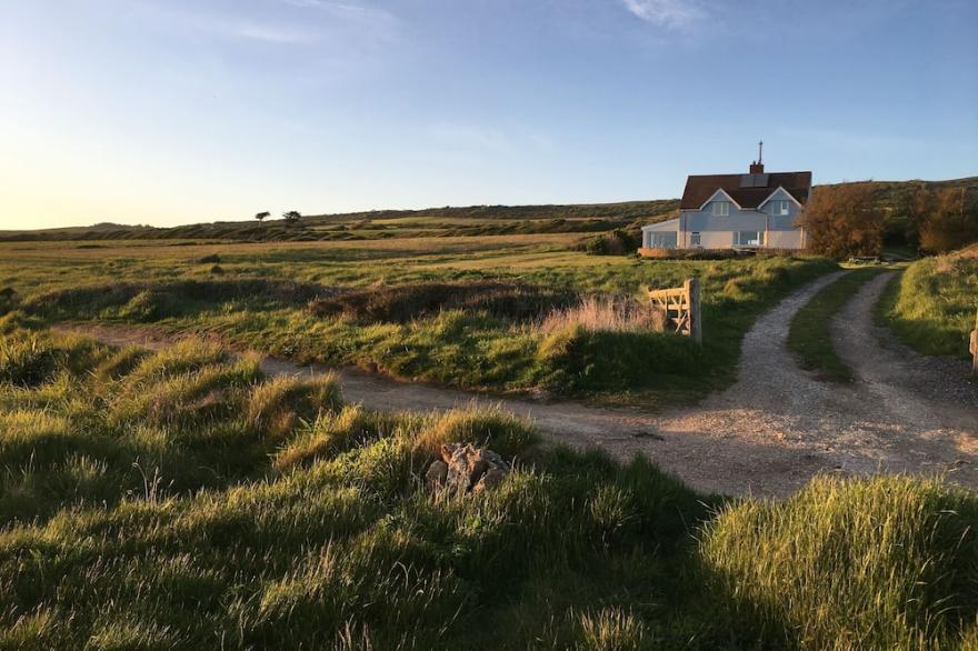 Private Detached Cottage To Rent On Chesil Beach