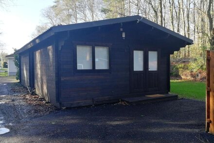 Luxury cosy cabin ideal for visiting the New Forest