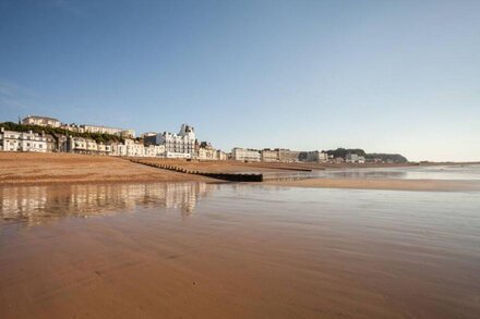 A stunning seafront apartment with far reaching sea views