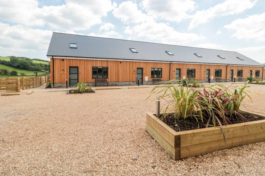 DIRDALE, pet friendly, with a garden in Weymouth