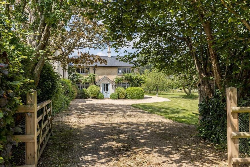 Harbour Escapes | Charming Cottage With An Acre In Dorset Countryside