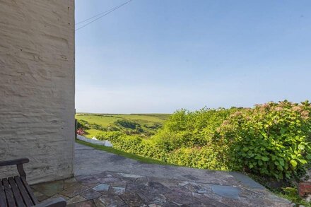 Pendennis, a comfortable terrace house with countryside and coastal views and only 1 mile from Tintagel