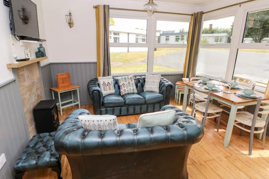 DRIFTWOOD, family friendly, with a garden in Roch