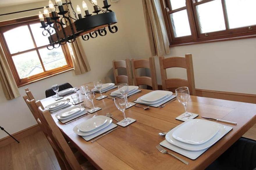 Glebe Farm - Four Bedroom House, Sleeps 8