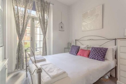 Stylish 1 Bed Apartment Near Battersea Park