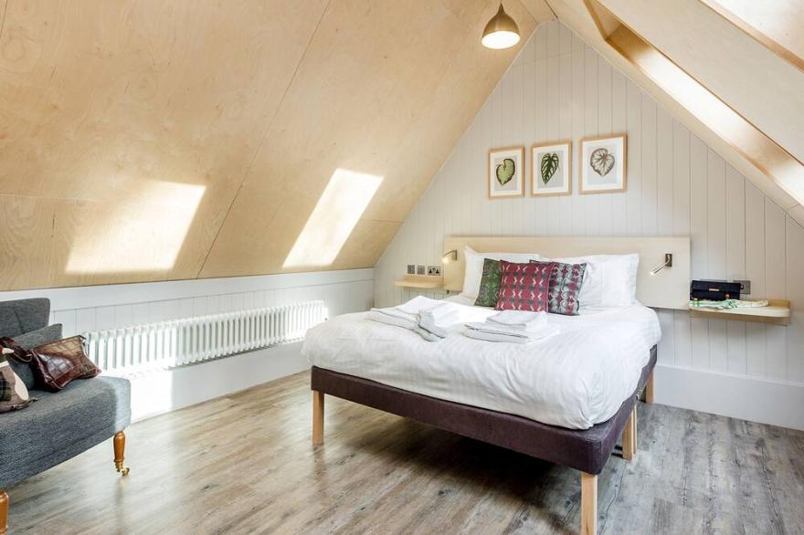 LODGE 9, family friendly, luxury holiday cottage in Corfe Castle
