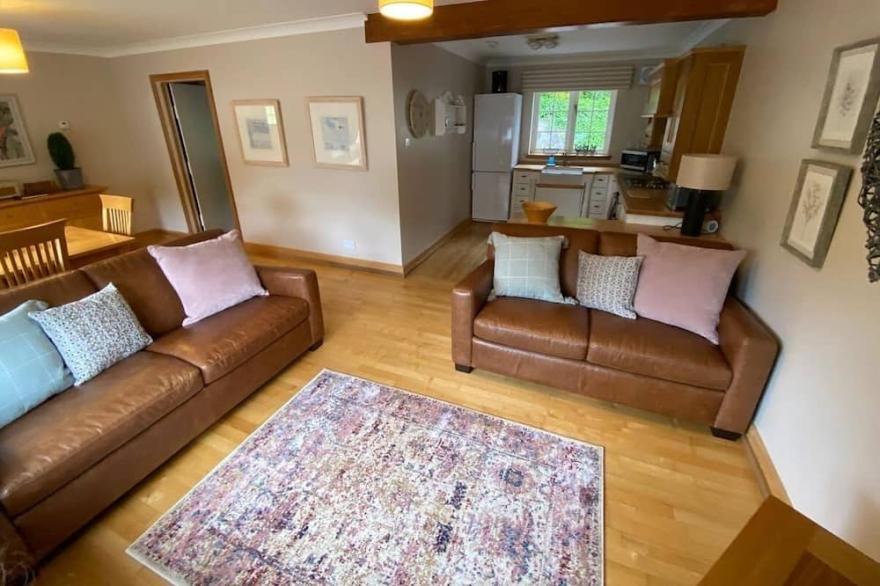 Holly Cottage - Beautiful Country Cottage Sitting At The Foot Of The Ochil Hills