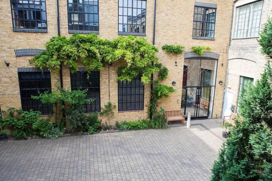 Spectacular Central 4-Bedroom Close To London Eye