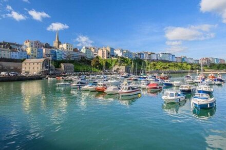 Old Barn Cottage in the beautiful Tenby