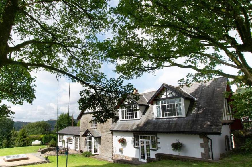 Hafod Ganol Farm in Pontypridd