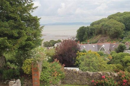 Periwinkle Cottage in the beautiful Swansea