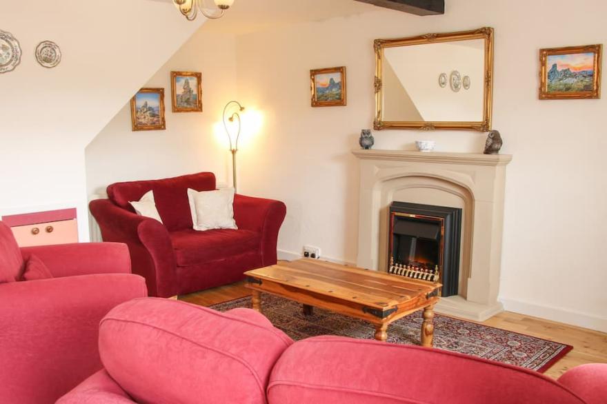 THE HAYLOFT, pet friendly, character holiday cottage in Stiperstones