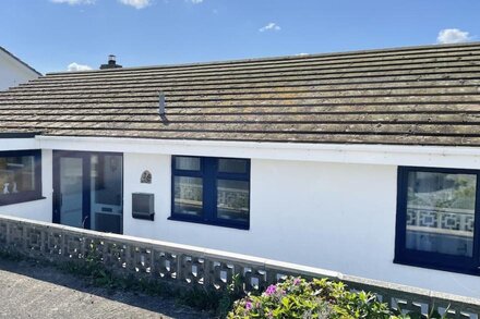 Shellseekers, a 2 bedroom bungalow with lovely views across the rooftops of Port Isaac