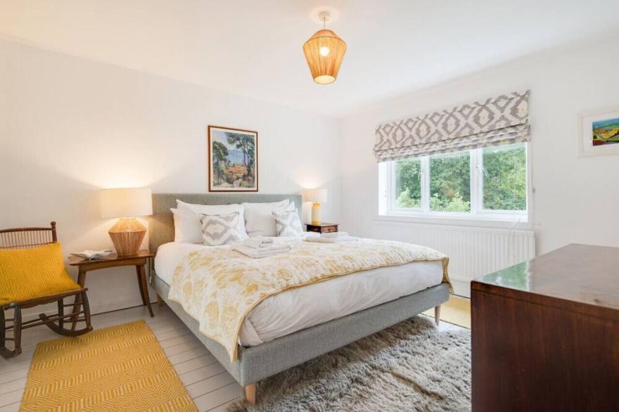 Blauhaus - Four Bedroom House, Sleeps 8