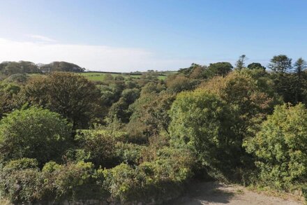 VALLEY COTTAGE, pet friendly, character holiday cottage in Gulval